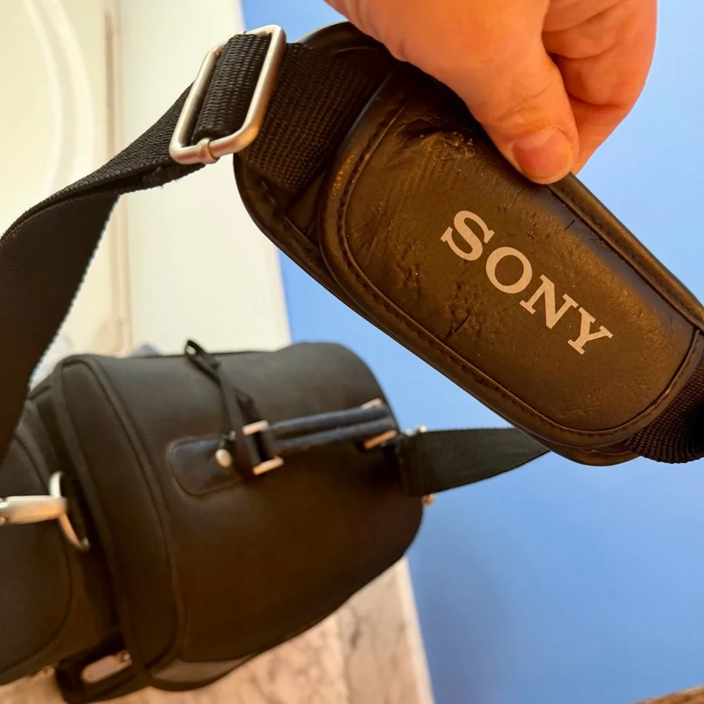 Sony Handycam Digital Camcorder Black Hard Shell Carrying Case w/ Shoulder Strap